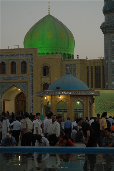 وضو گرفتن در مسجد جمکران